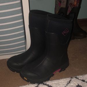 Muck Boots Size 8